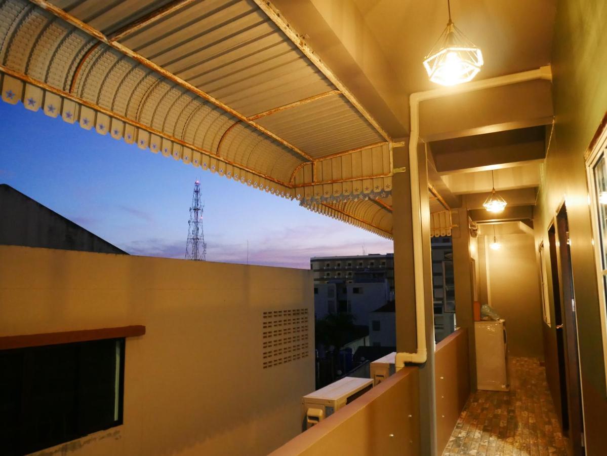 Varietyd-Dayhostel Huahin Exteriör bild