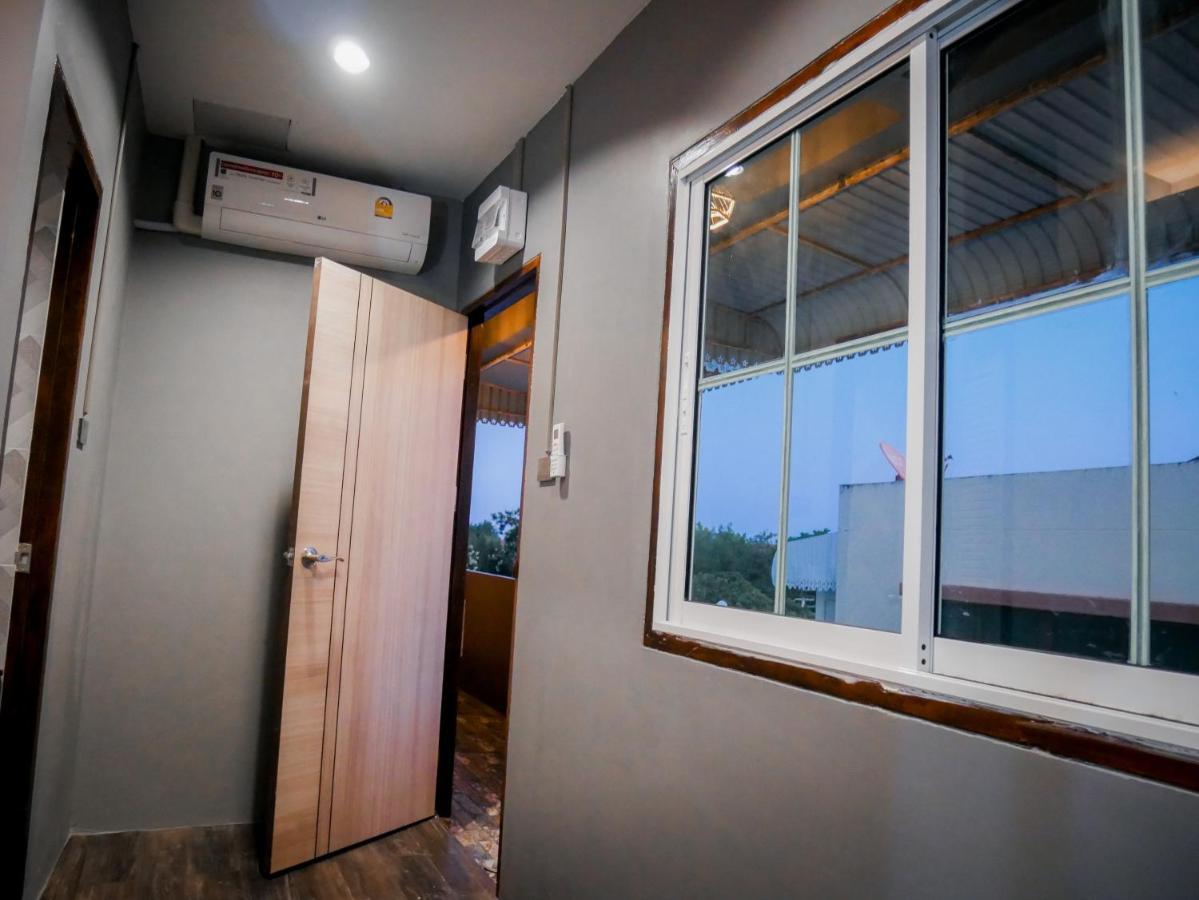 Varietyd-Dayhostel Huahin Exteriör bild