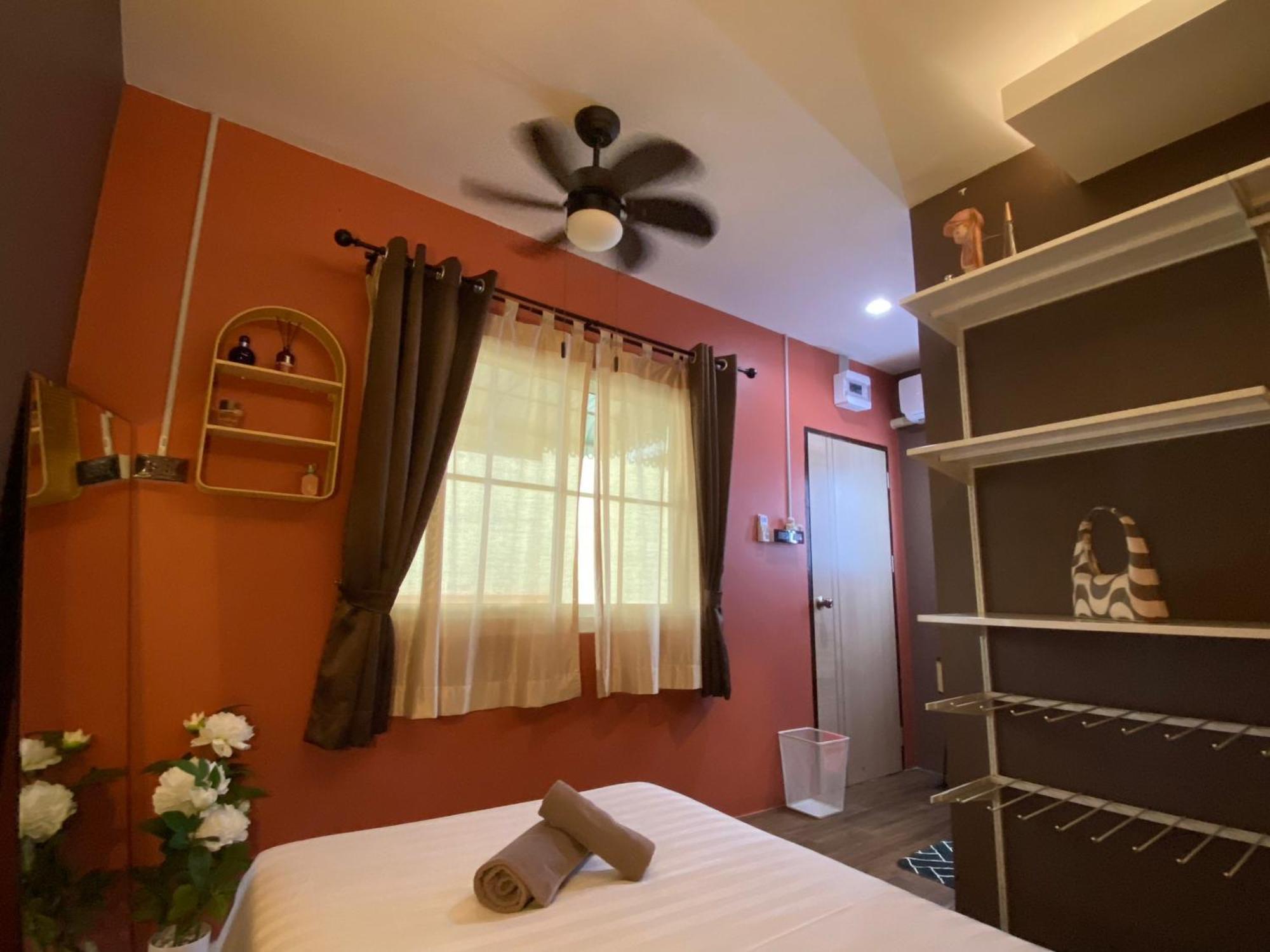 Varietyd-Dayhostel Huahin Exteriör bild